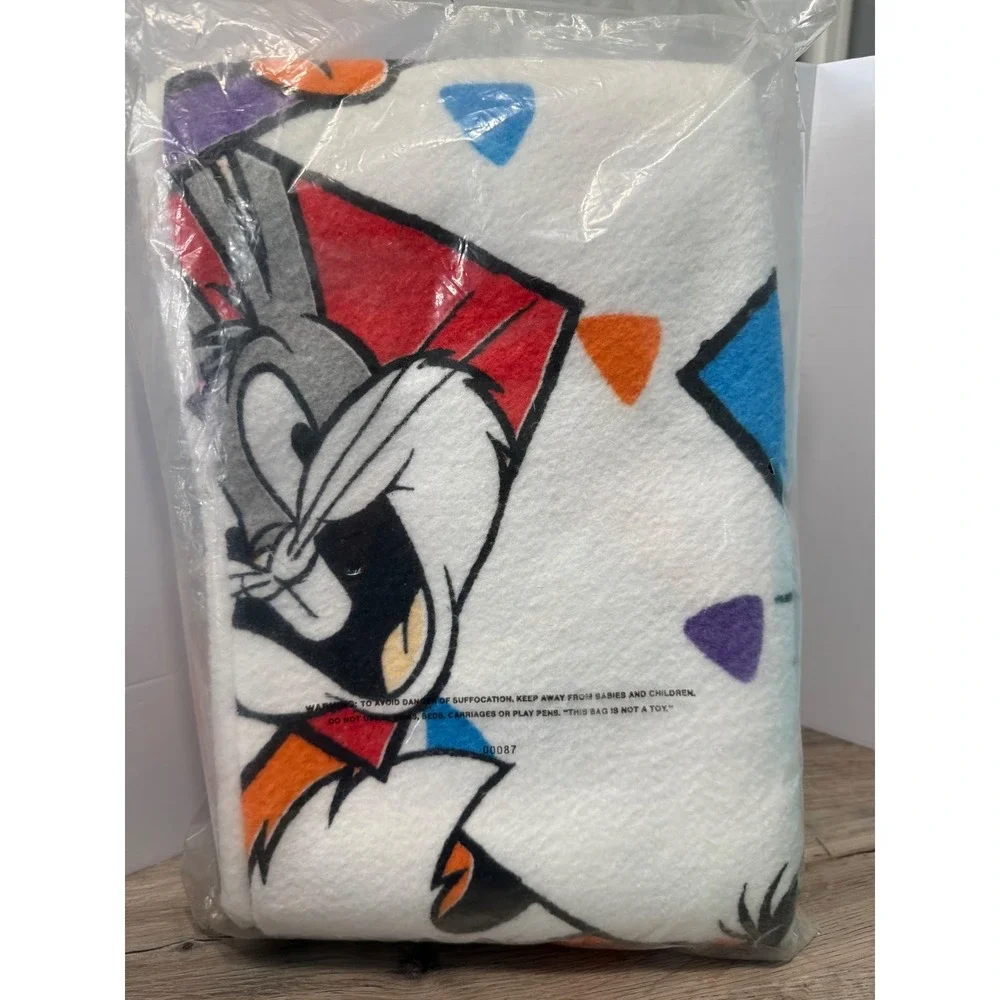 Vintage Looney Tunes 1994 Toddler Blanket Bedspread 45